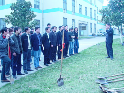 南京中网公司开展植树节活动