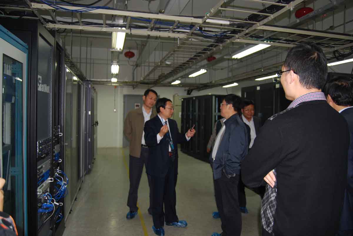 省科技厅副厅长曹苏民一行来我公司进行调研