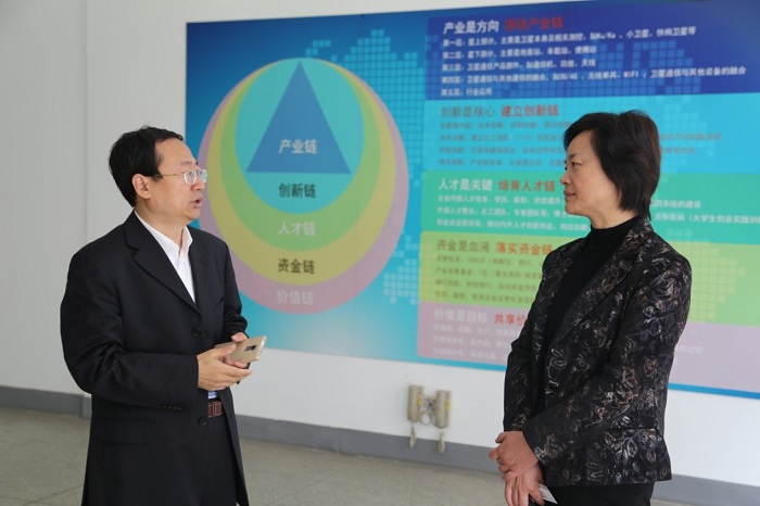 南京市经信委中小企业发展处来南京中网实地调研