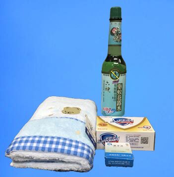 公司工会为职工发放防暑降温物品